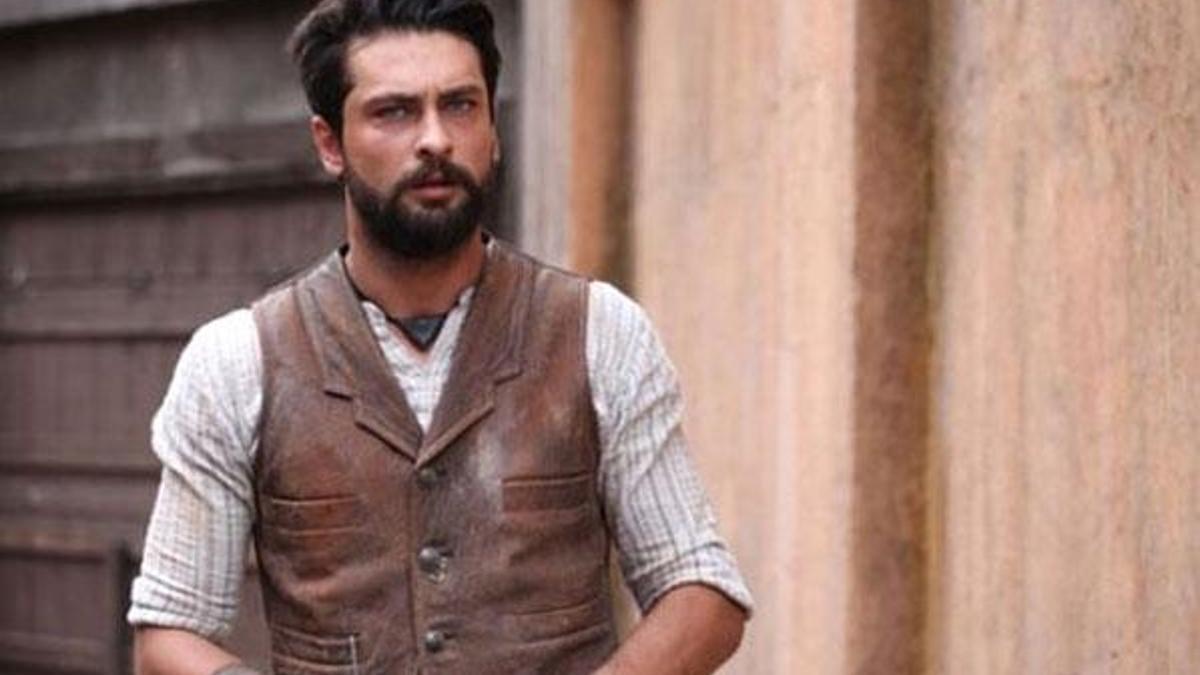 Flaş aşk itirafı! 'Aşka hazır değilim, bana çarpan geri teper'