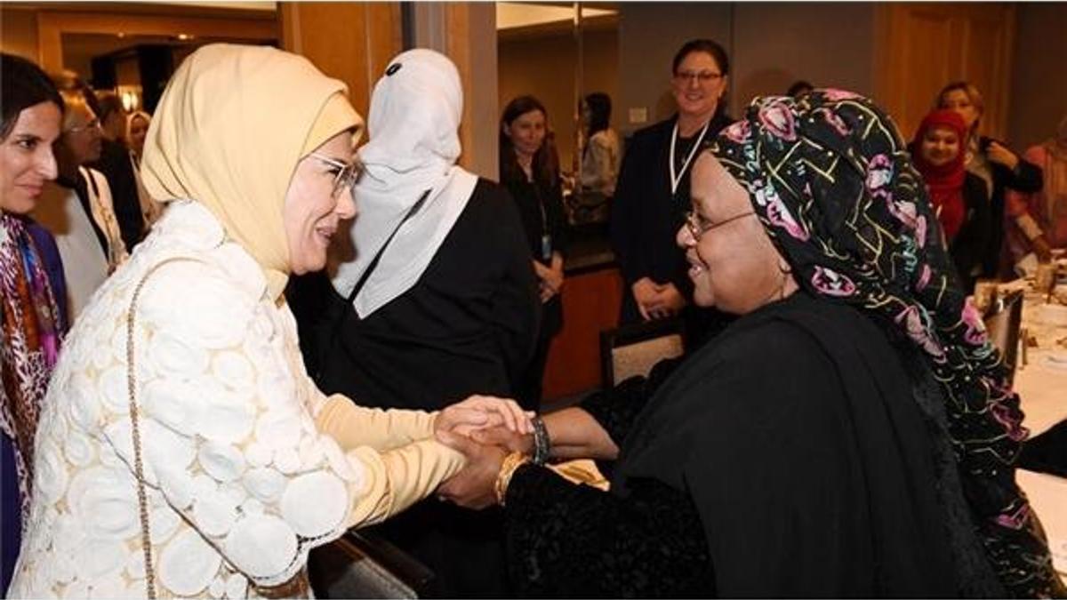 Emine Erdoğan, ABD'li Müslüman toplumun kadın temsilcileriyle buluştu