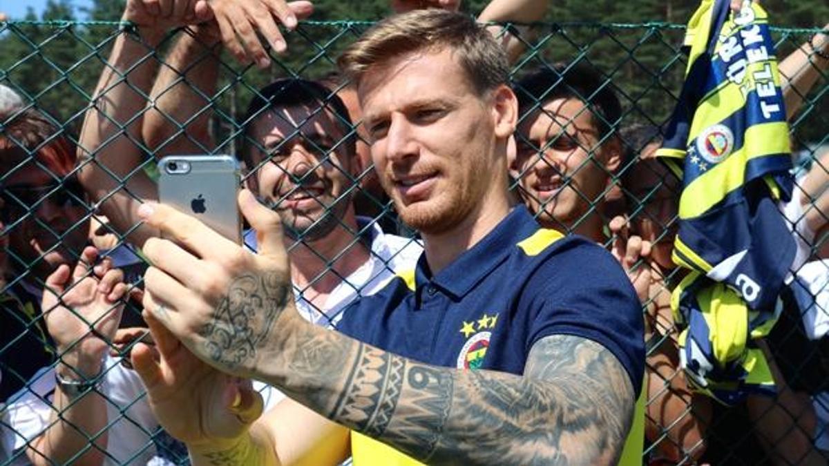 Fenerbahçe'de Serdar Aziz sürprizi!