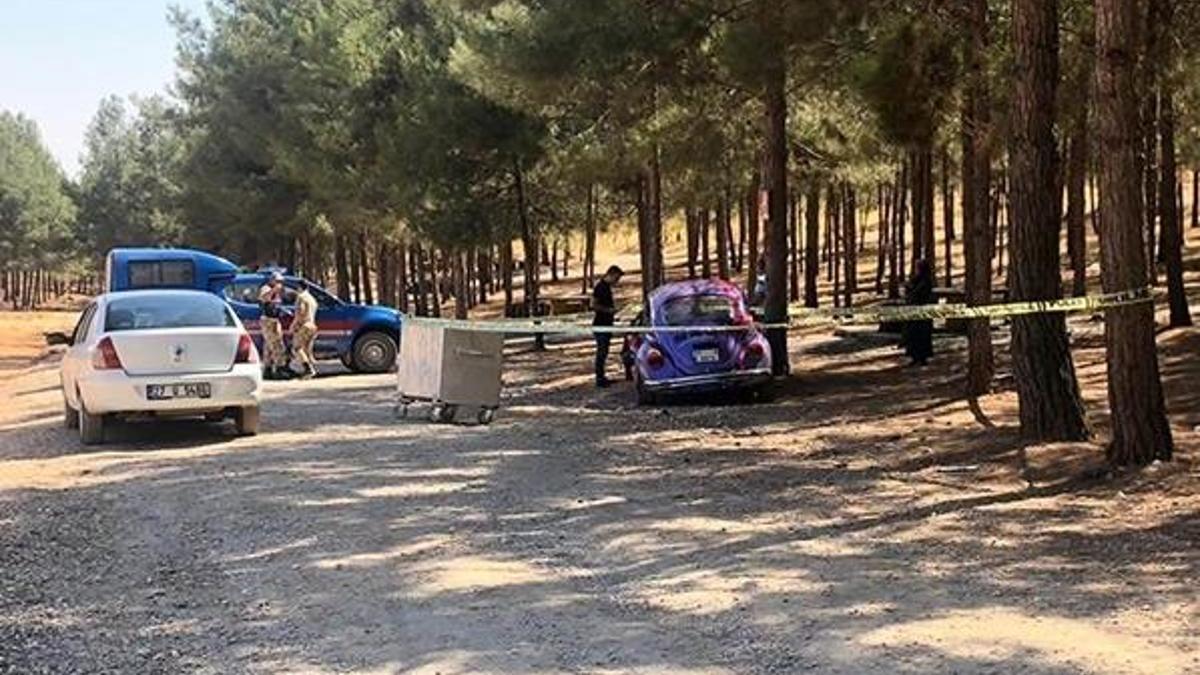 Aracının altında ölü olarak bulundu