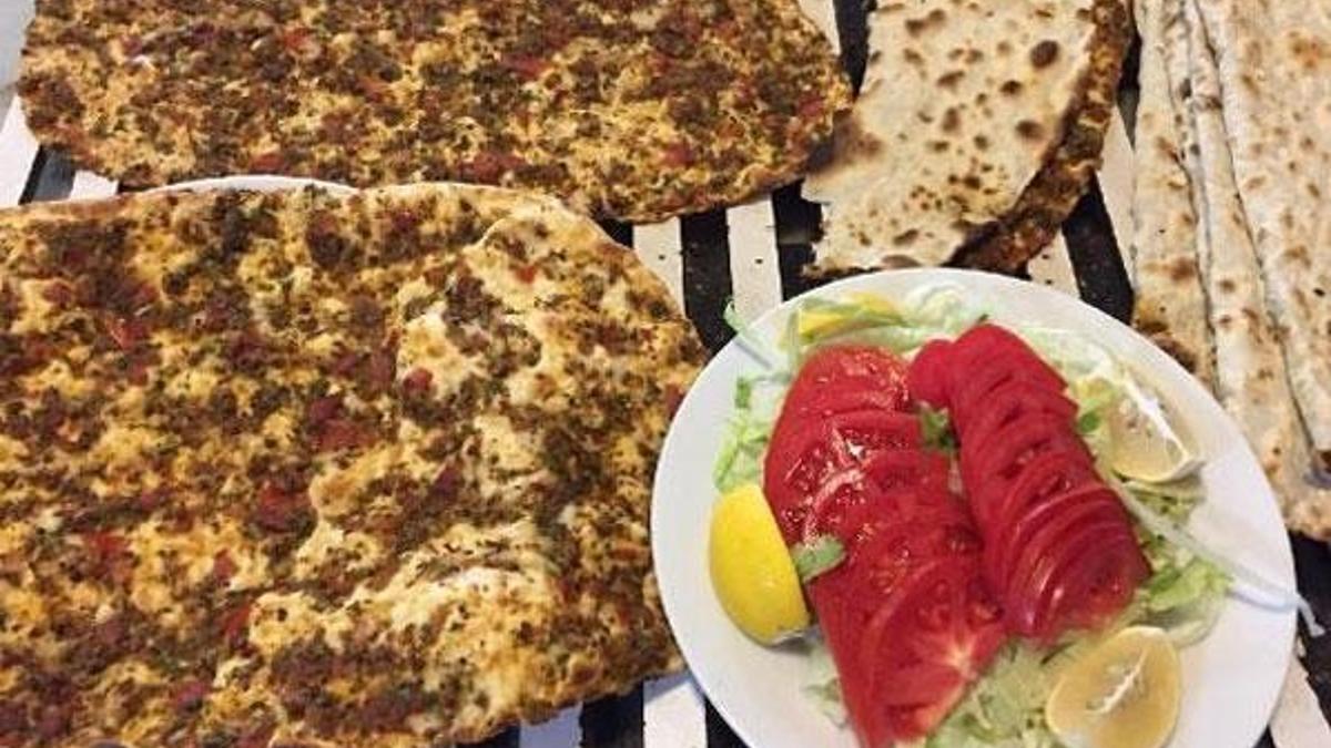Lahmacun yerken bir daha düşünün! Esenyurt'ta 3.5 lira, Fatih'te 10 lira...