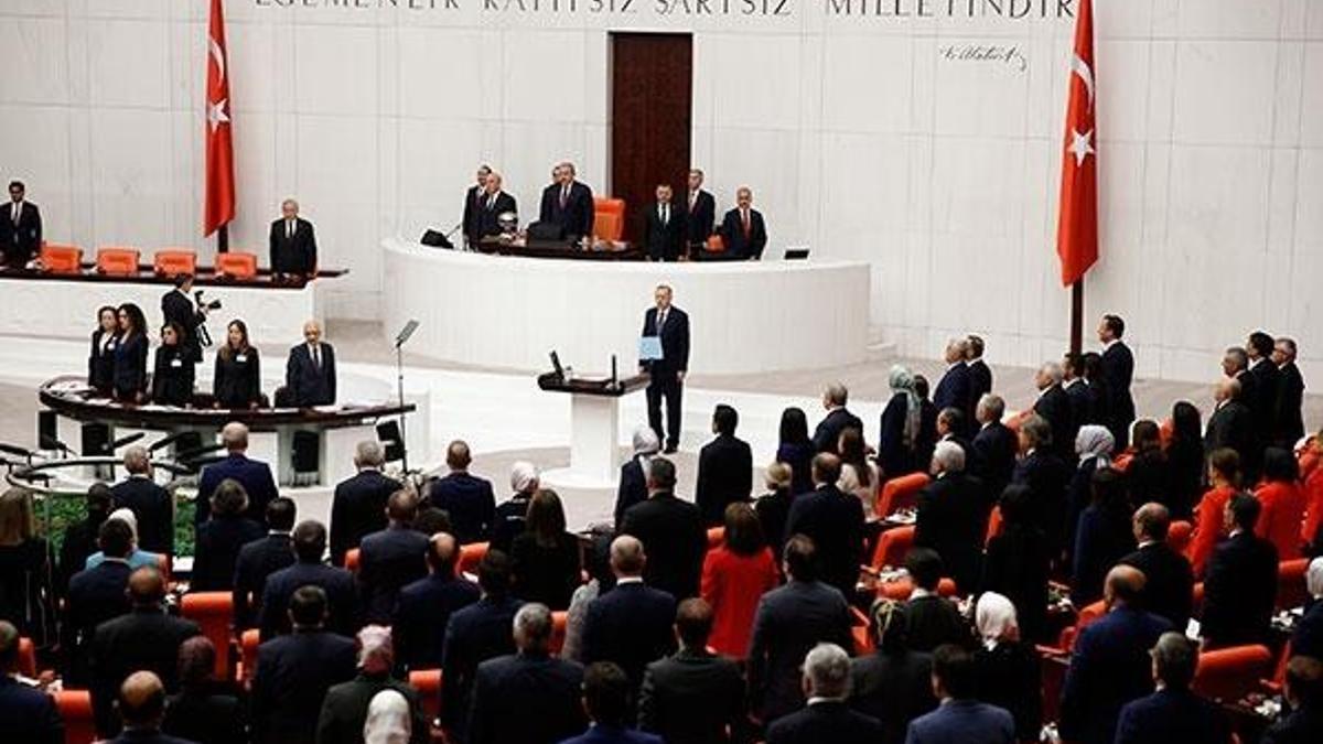 Yeni yasama yılı başladı