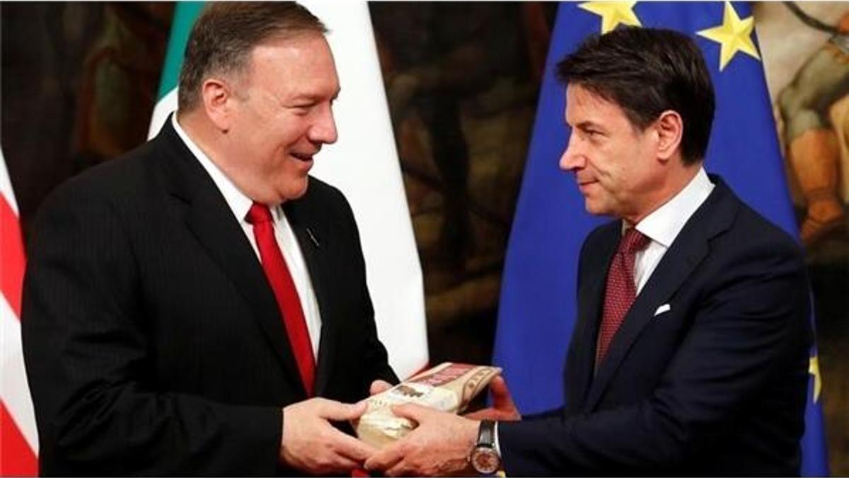 Pompeo'ya peynirli protesto!