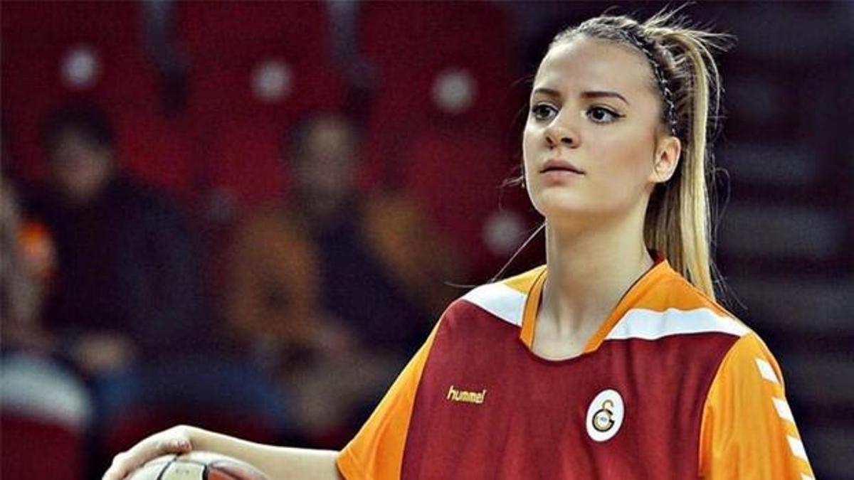 Seda Deniz Beşiktaş yolunda
