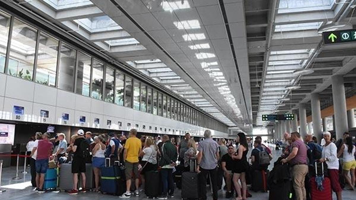 Tur operatörü Thomas Cook'un iflası