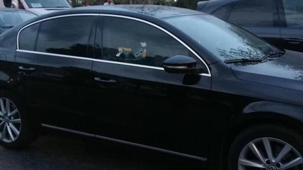 Bakırköy'de lüks otomobile silahlı saldırı! Yaralı avukat çıktı...