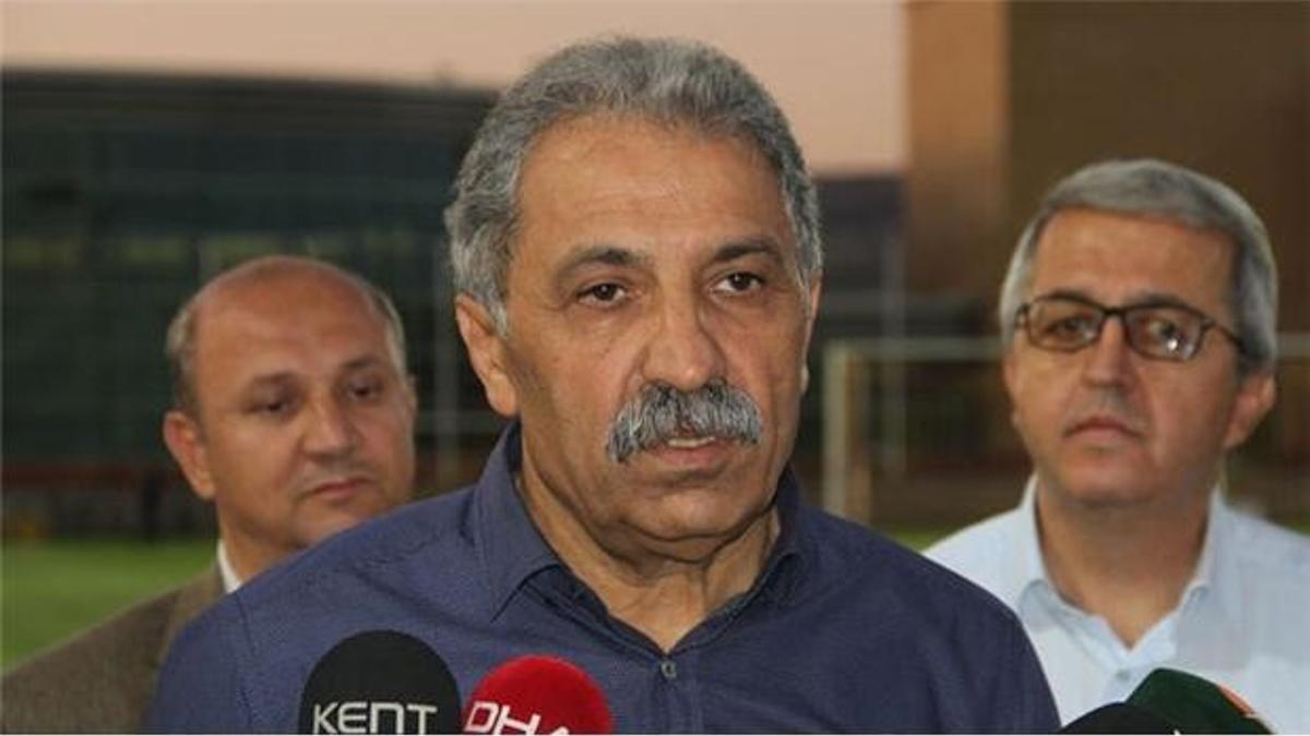 Süper Lig'de peş peşe istifalar!