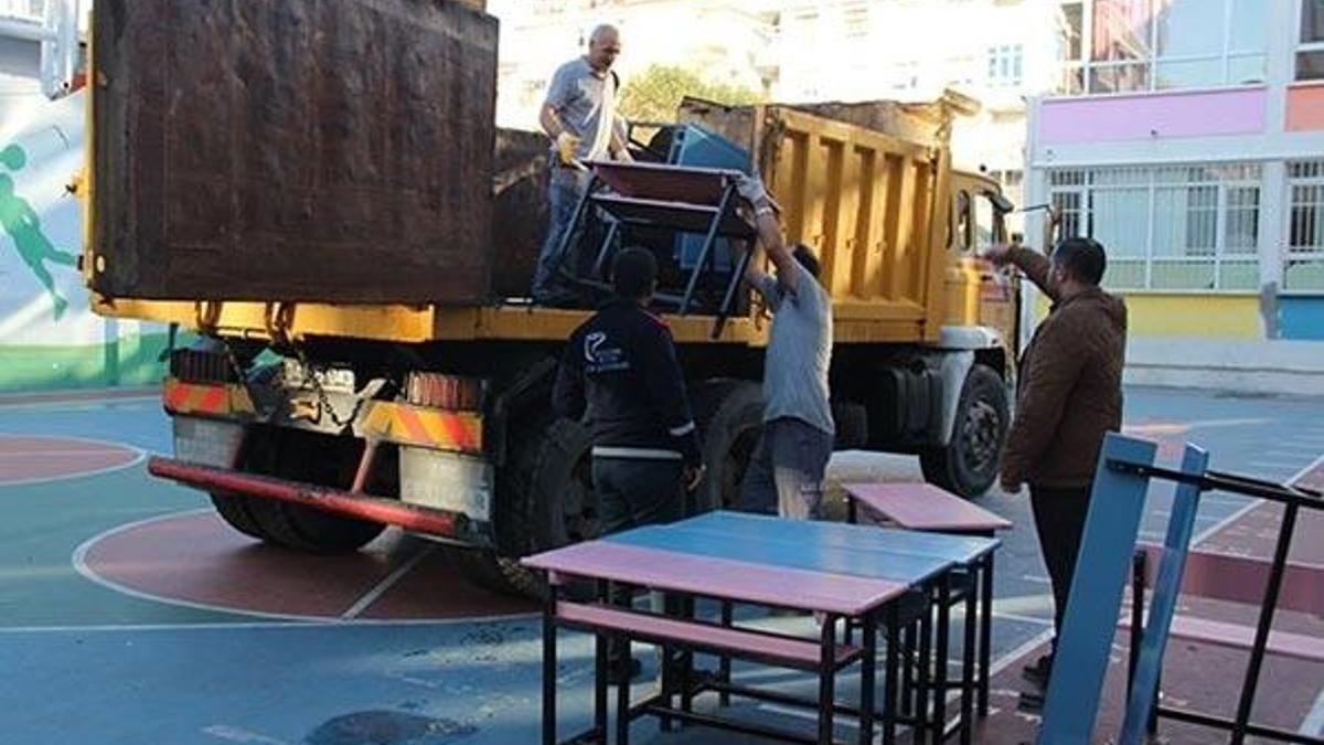 Tahliye kararı verilen okulda taşınma başladı!