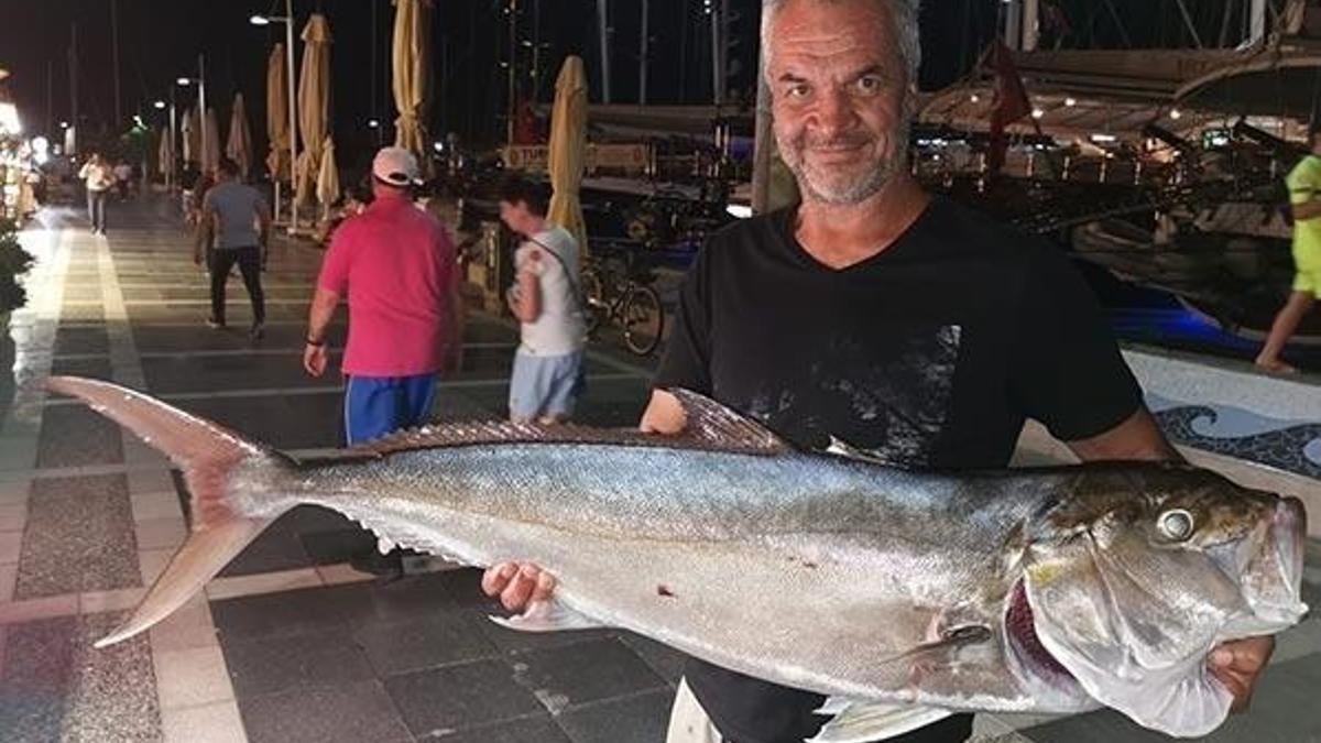 Marmaris’te 30 kiloluk Akya balığı görenleri şaşırttı