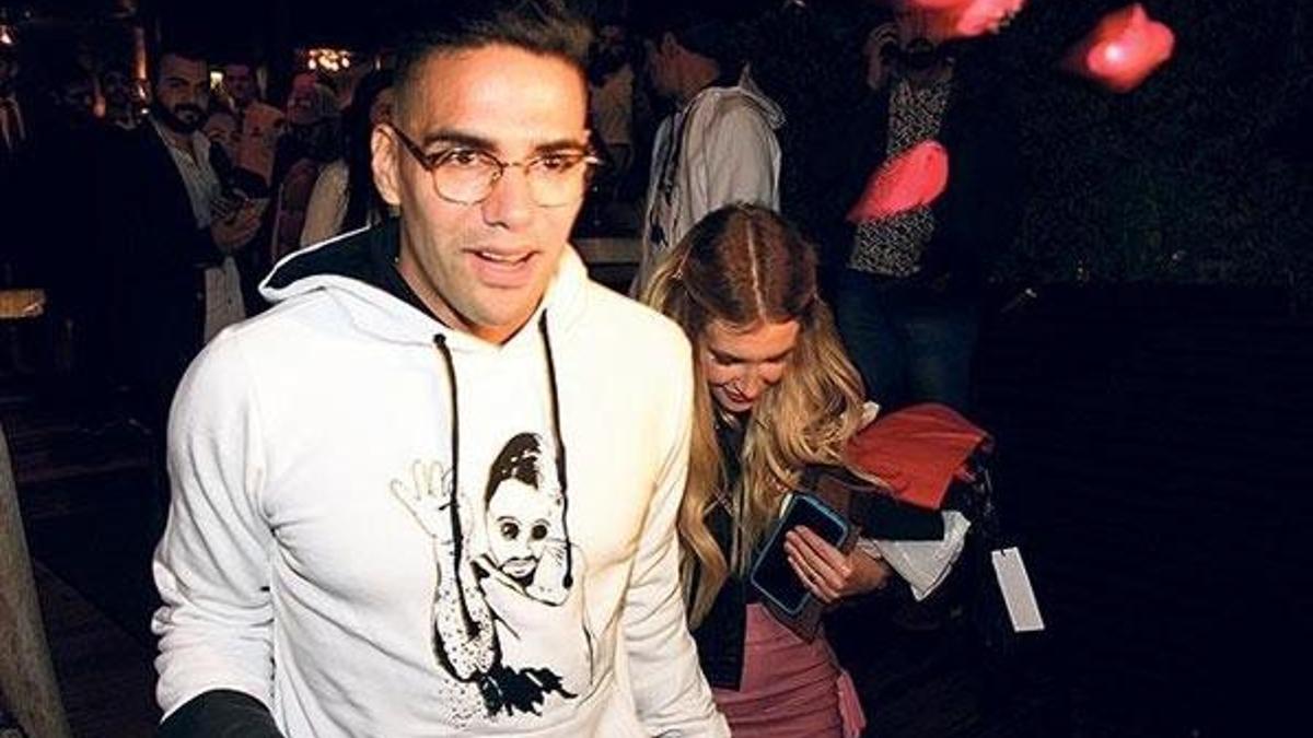 Ne yaptın Falcao!