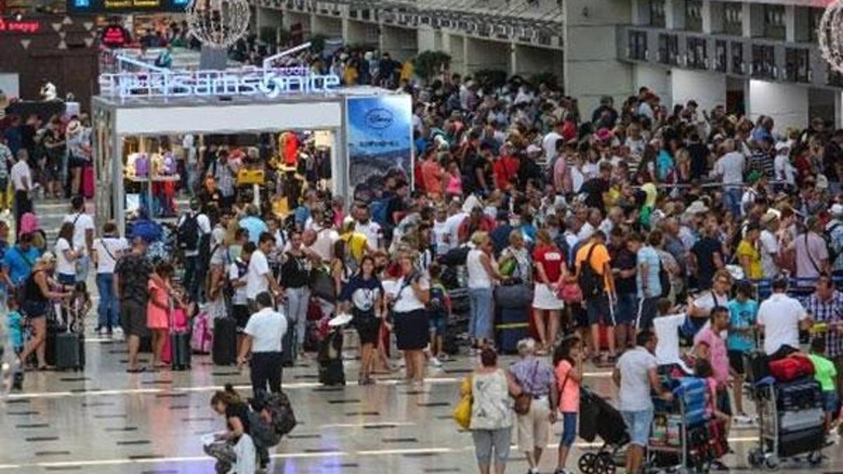 Antalya 2018'in turist sayısını, 10 Ekim'de geçti