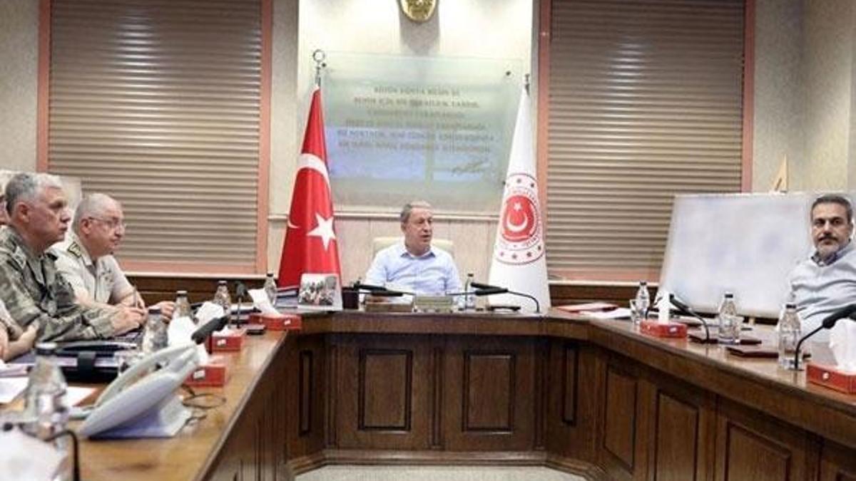 Barış Pınarı Harekatı... MSB'de sabahın ilk ışıklarına kadar süren toplantı yapıldı