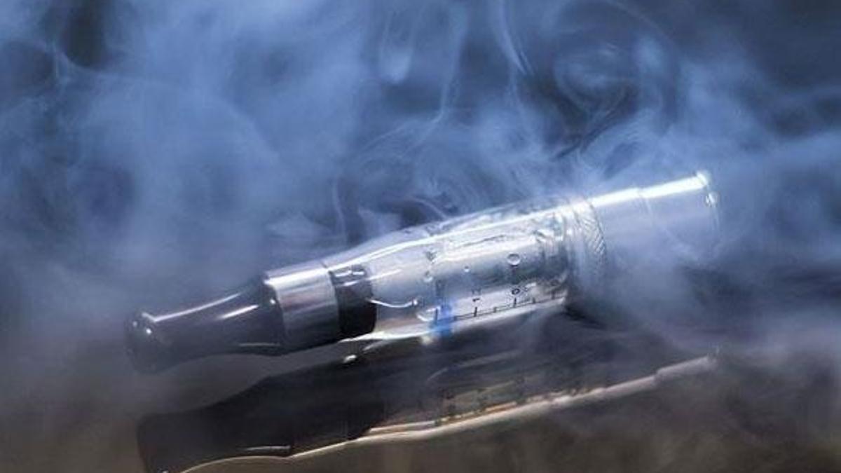 'Elektronik sigara, sigara endüstrisinin kurnazca yaklaşımıdır'