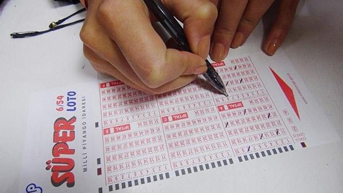 Süper Loto'da büyük ikramiyenin sahibi parasını aldı!