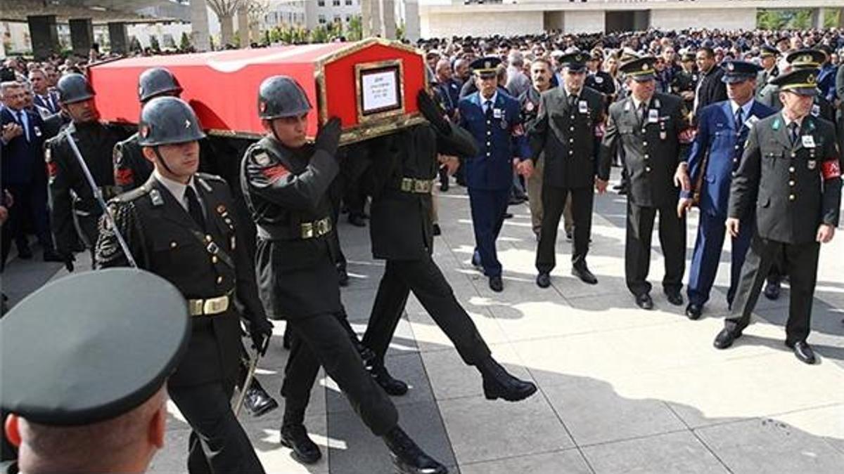Şehit Uzman Onbaşı Umut Coşkun son yolculuğuna uğurlandı