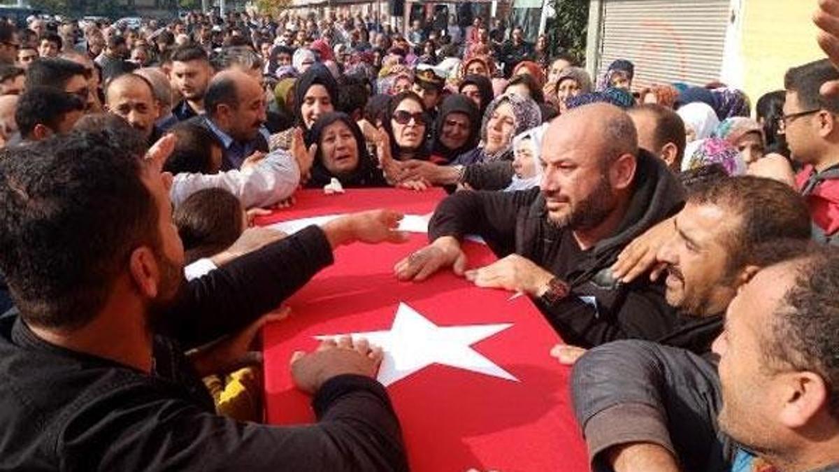 Lise arkadaşının şehadet haberini verirken gözyaşlarını tutamadı