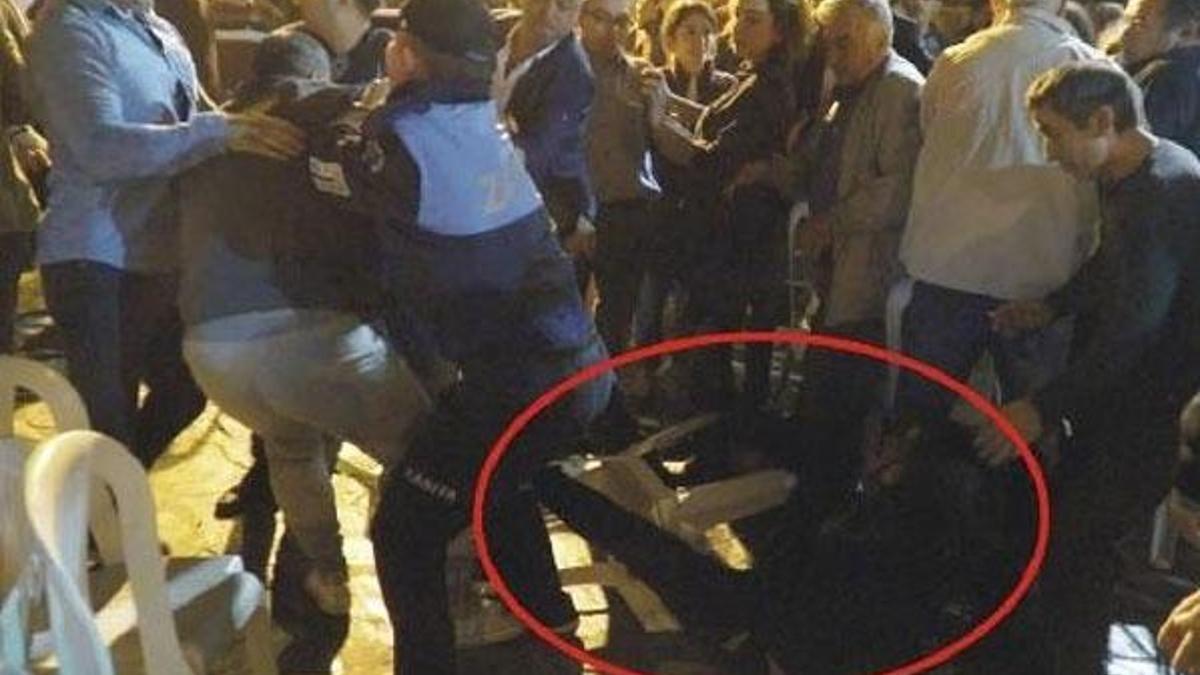 29 Ekim kutlamalarında Başkan Sengel'e saldırı