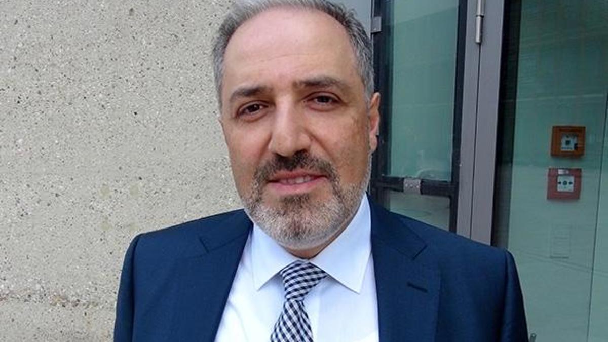 Mustafa Yeneroğlu kimdir?