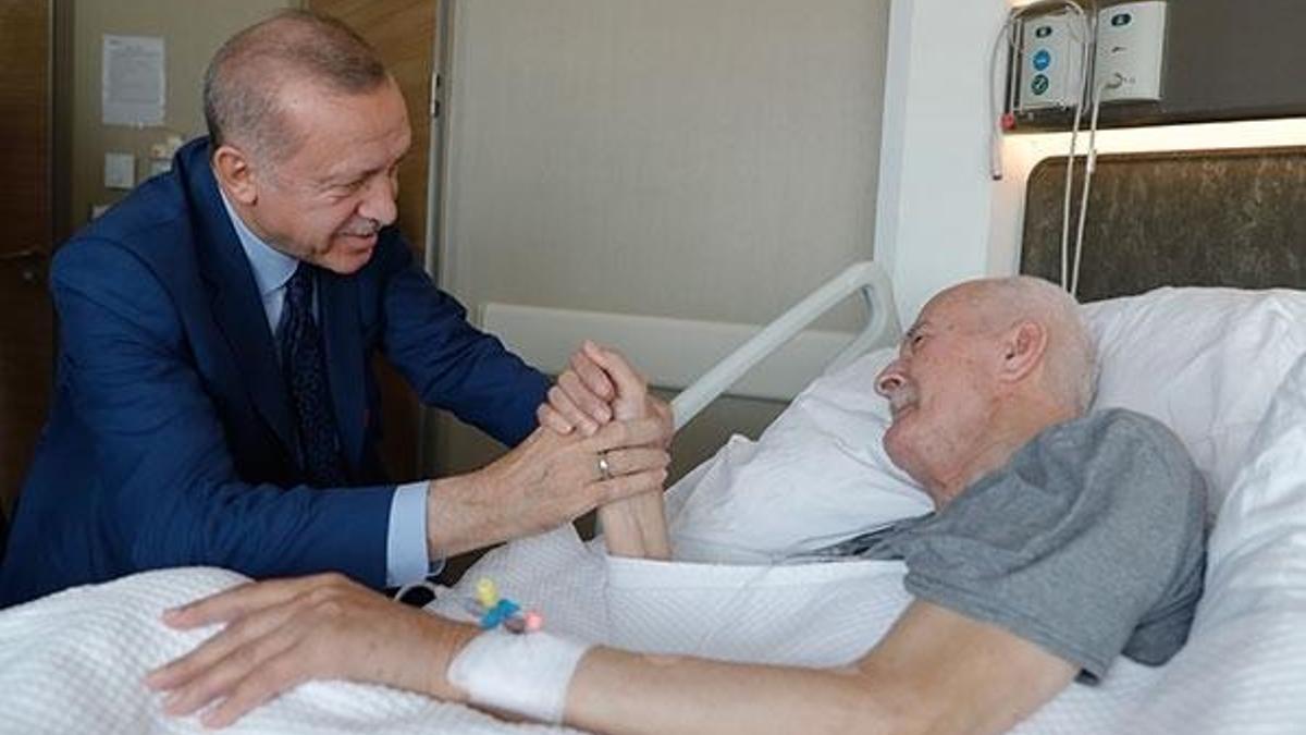 Cumhurbaşkanı Erdoğan, hastanedeki eski Adalet Bakanı Kazan'ı ziyaret etti