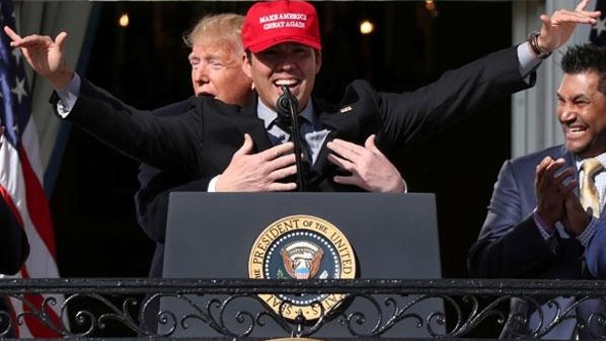 Trump'ın beysbol oyuncusuna hareketi olay oldu!