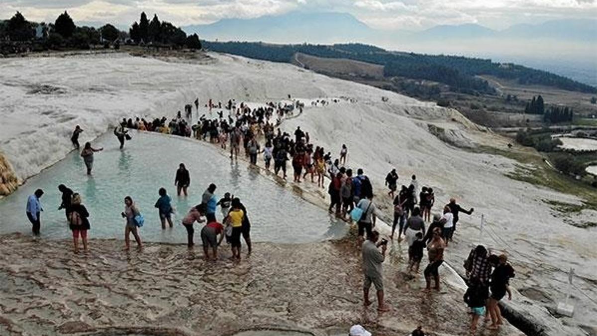 'Beyaz cennet' Pamukkale’de ‘ara tatil’ bereketi
