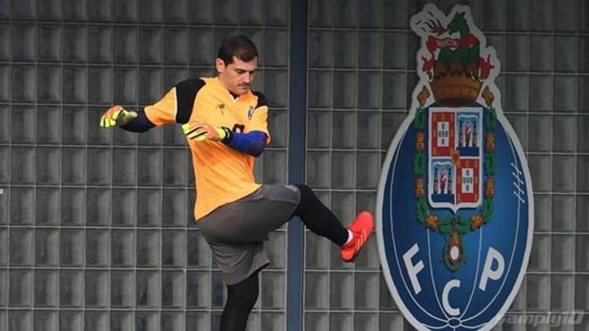 Iker Casillas yeşil sahalara döndü