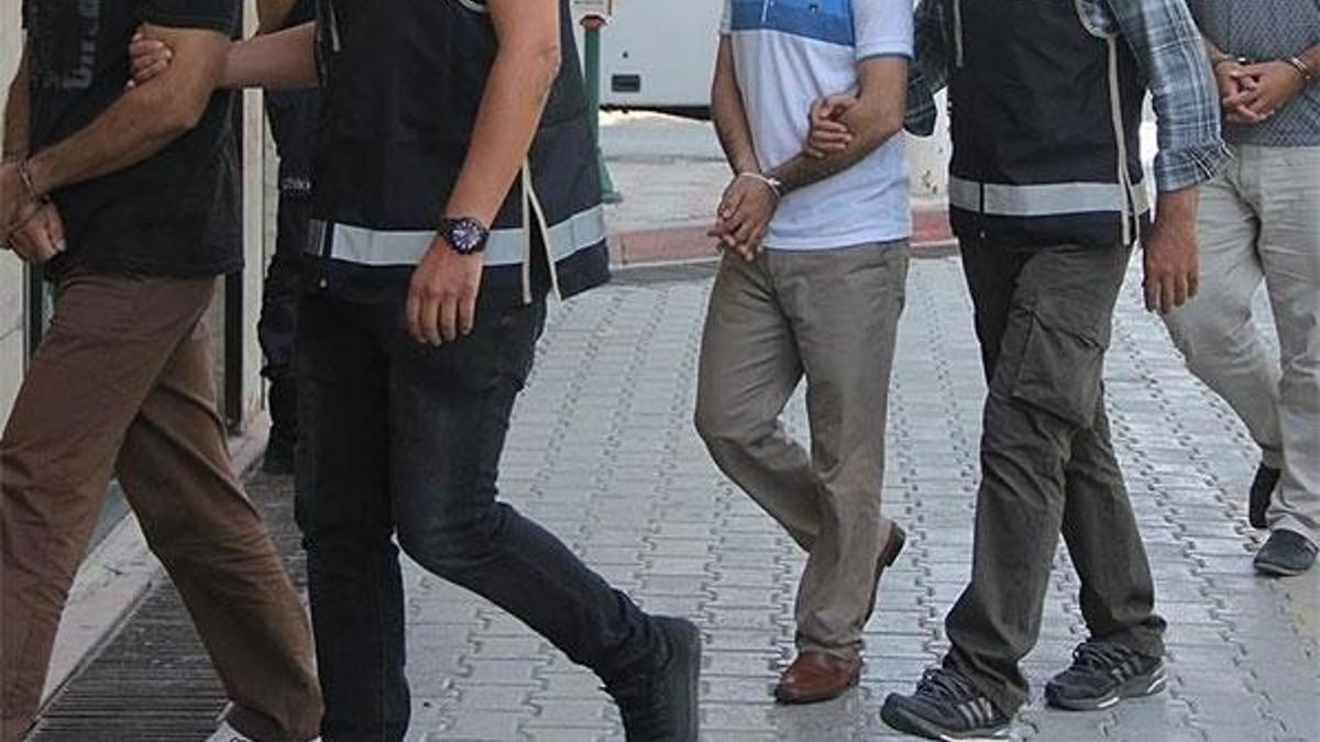 FETÖ'ye ankesörlü telefon operasyonu: 19 gözaltı