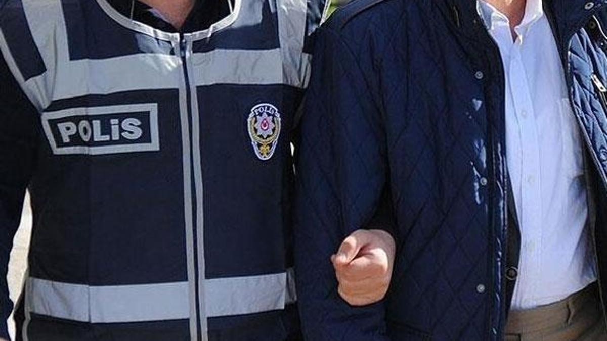 FETÖ'nün 'yurt ve evler sorumlusu' hakkında kırmızı bülten!