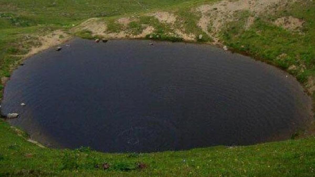 Define kazısı için Dipsiz Göl'ün suyu tahliye edildi
