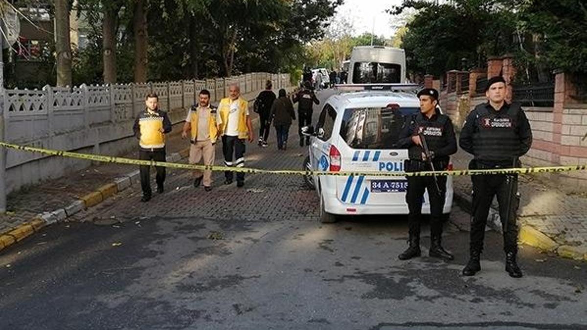 Bakırköy'de korkunç olay! Bir evde 1'i çocuk 3 kişinin cesedi bulundu