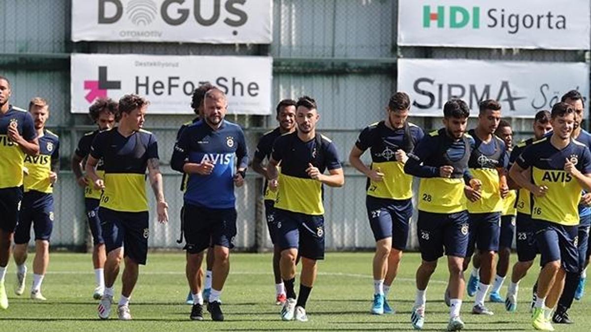 Fenerbahçe'de ilk imza...