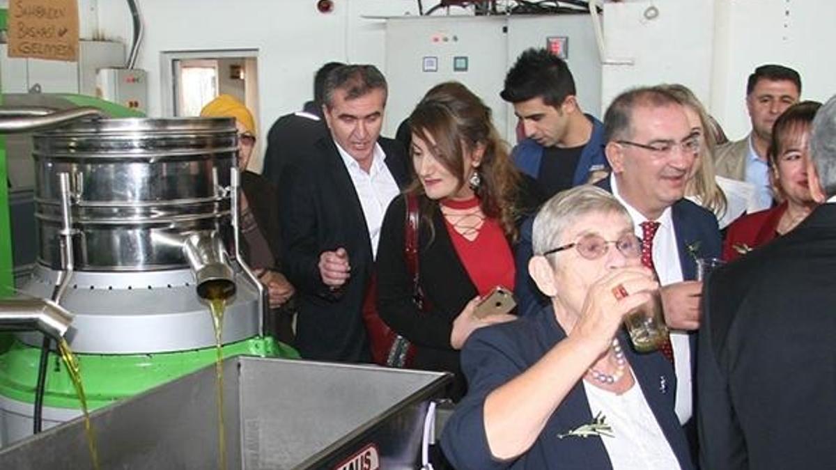 Canan Karatay, bardak bardak zeytinyağı içti!