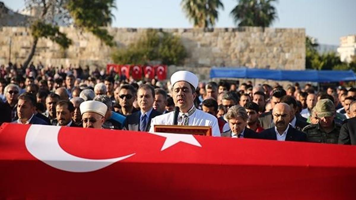 Şehit Er Bekir Can Hereklioğlu son yolculuğuna uğurlandı