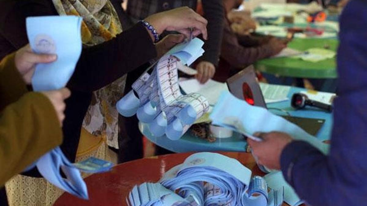 Afganistan'da oylar yeniden sayılıyor
