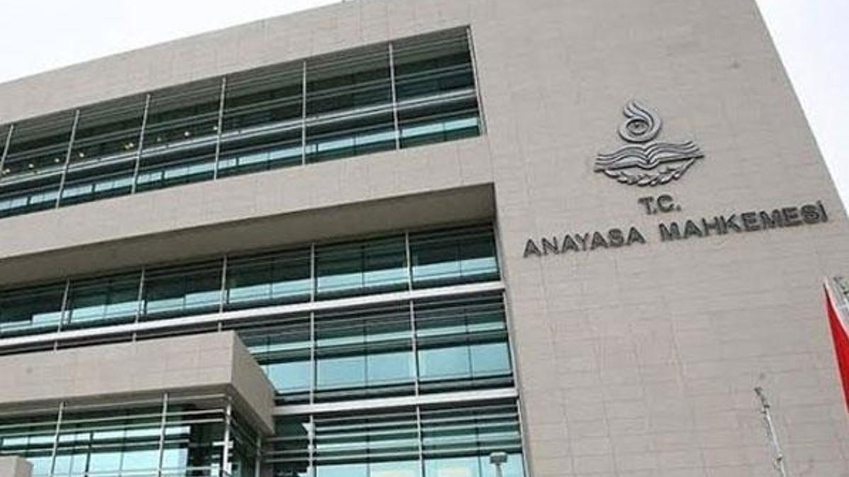 Anayasa Mahkemesi'nden fazla mesai kararı!