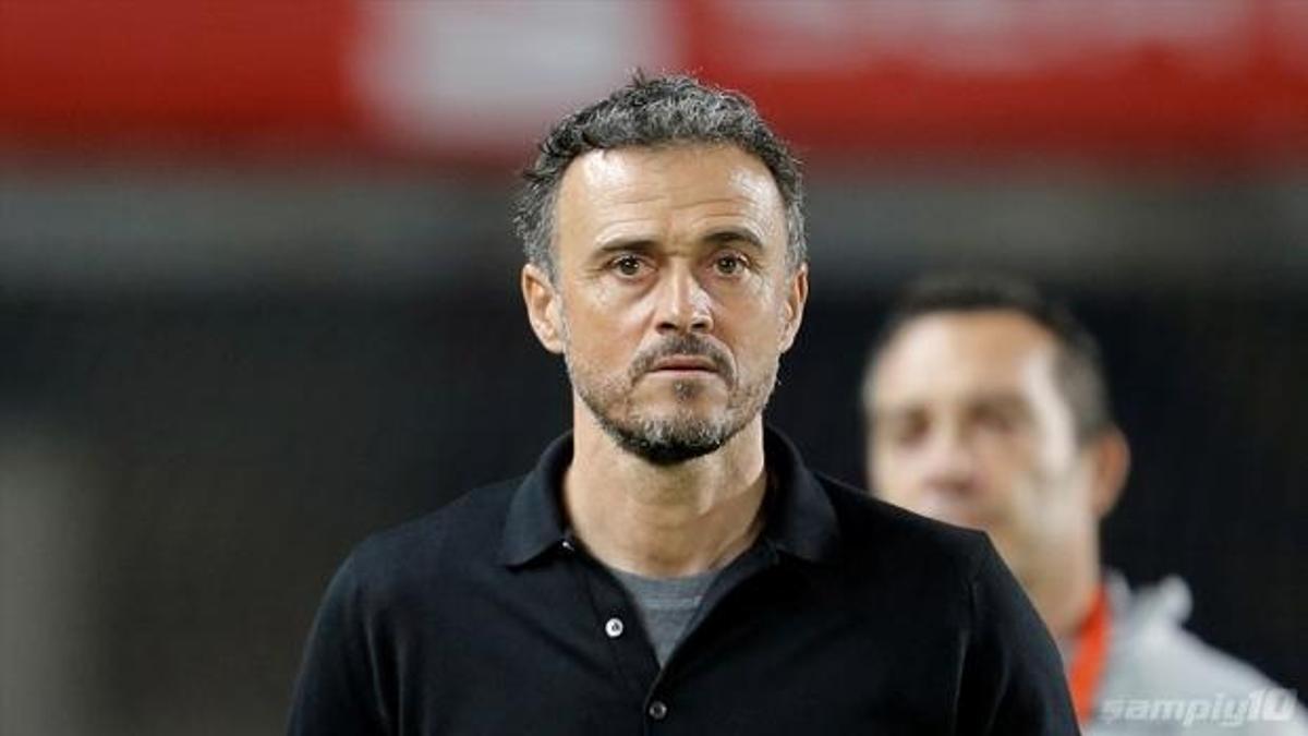 İspanya'da Luis Enrique geri döndü