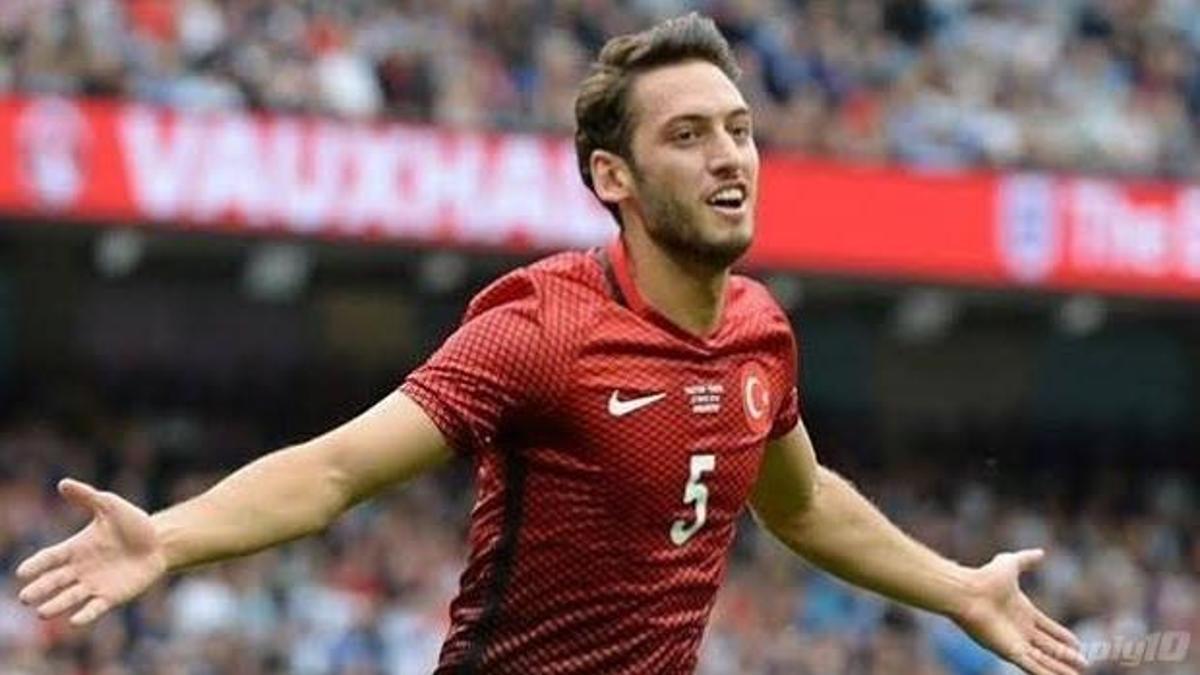 Hakan Çalhanoğlu'ndan flaş transfer açıklaması: "Hayır diyemem"