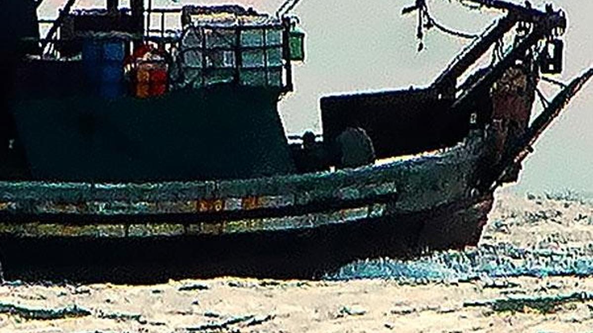 Tekne faciası: 2 ölü, onlarca kişi kayıp!