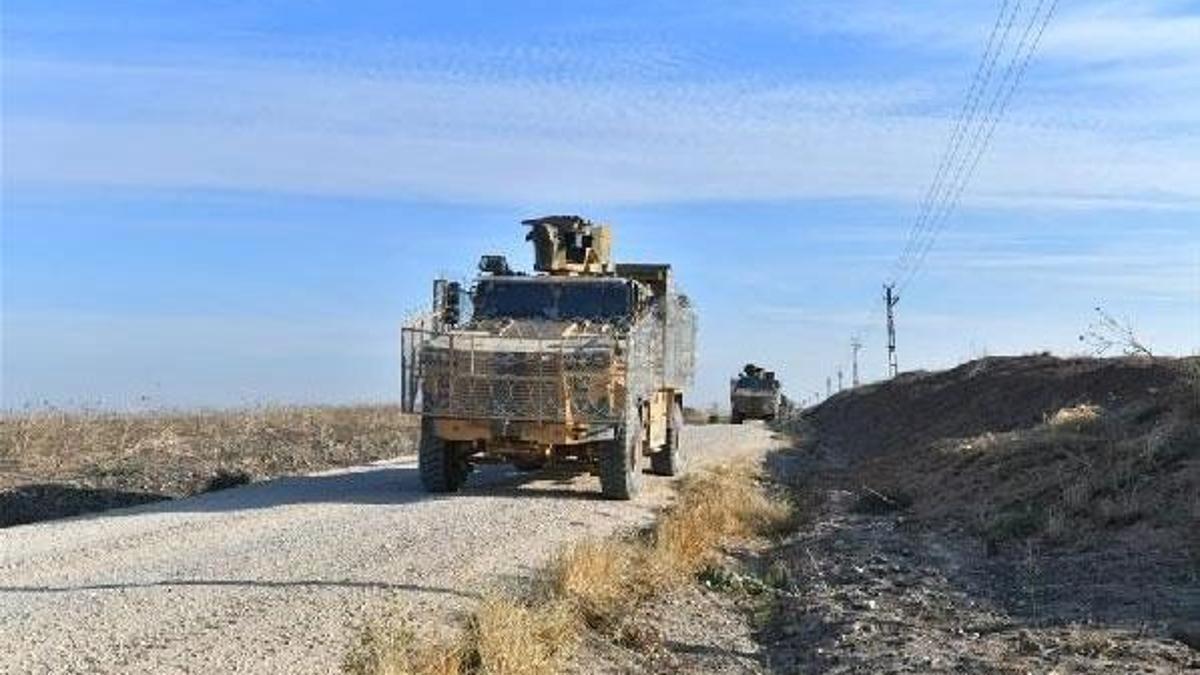 Suriye sınırında 10'uncu kara devriyesi tamamlandı