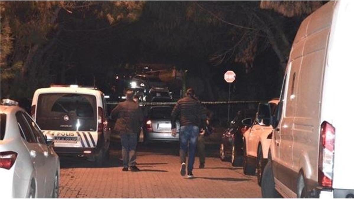 Patrik Bartholomeos’un evine giren hırsızlar yakalandı
