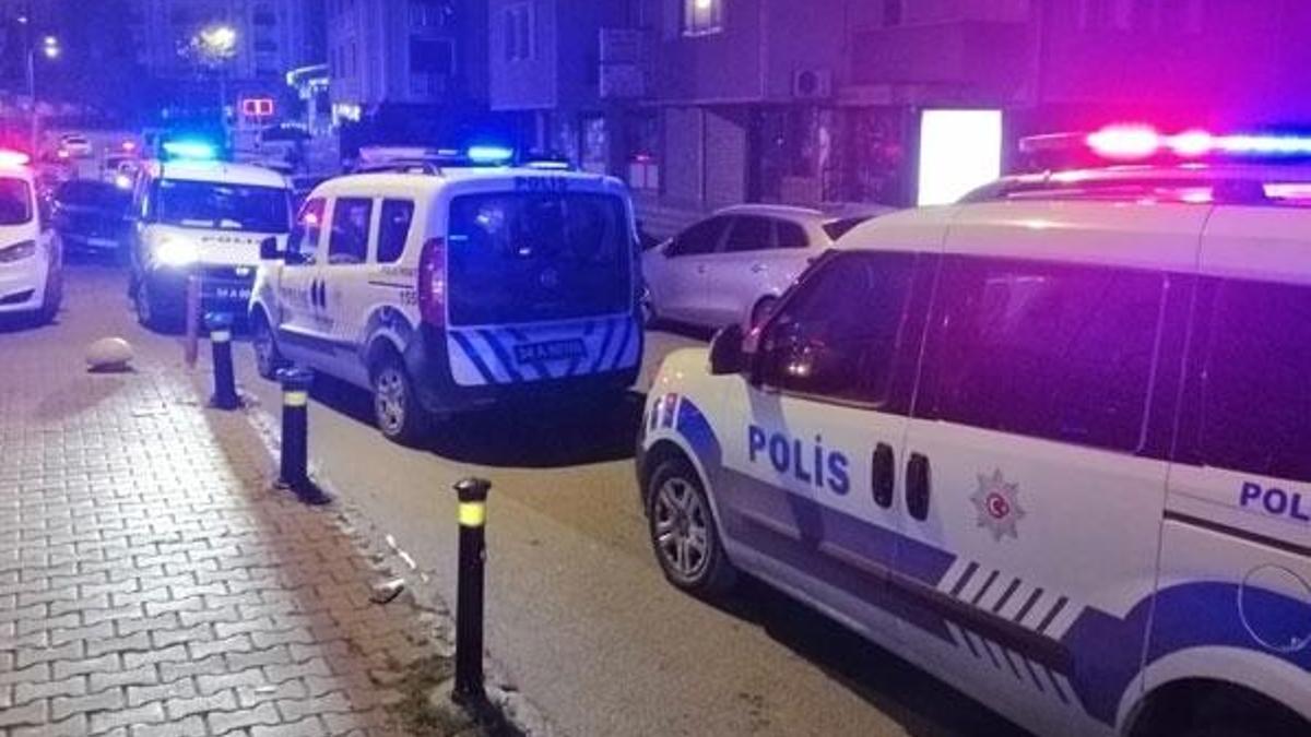 Maltepe'de hareketli gece! İki grup arasında şok kavga