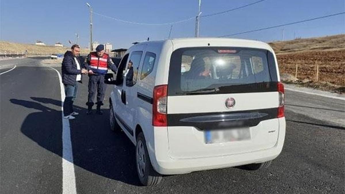 Jandarmadan çakar lamba denetimi