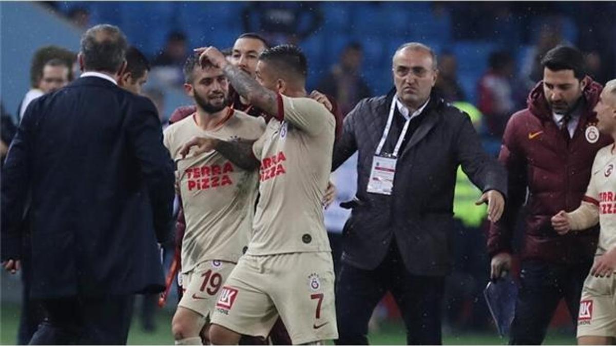 Trabzon'da Abdurrahim Albayrak'a saldırı!