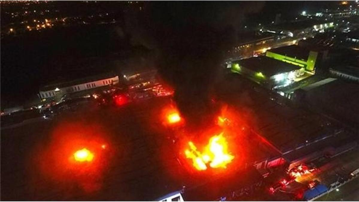 Düzce'de büyük fabrika yangını