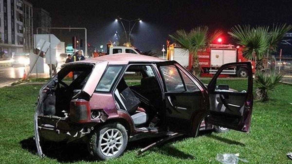 Manisa’da tır ile otomobil çarpıştı!