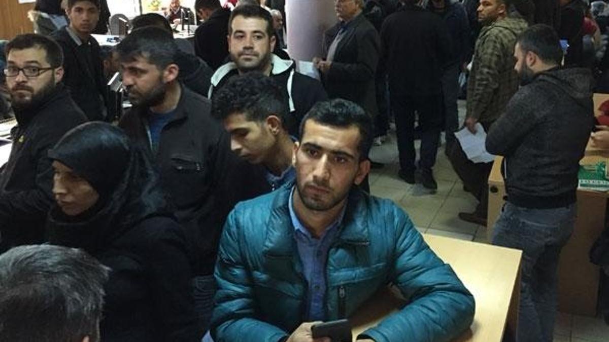 Dedikoduyu duyan, İl Nüfus ve Vatandaşlık Müdürlüğüne akın etti