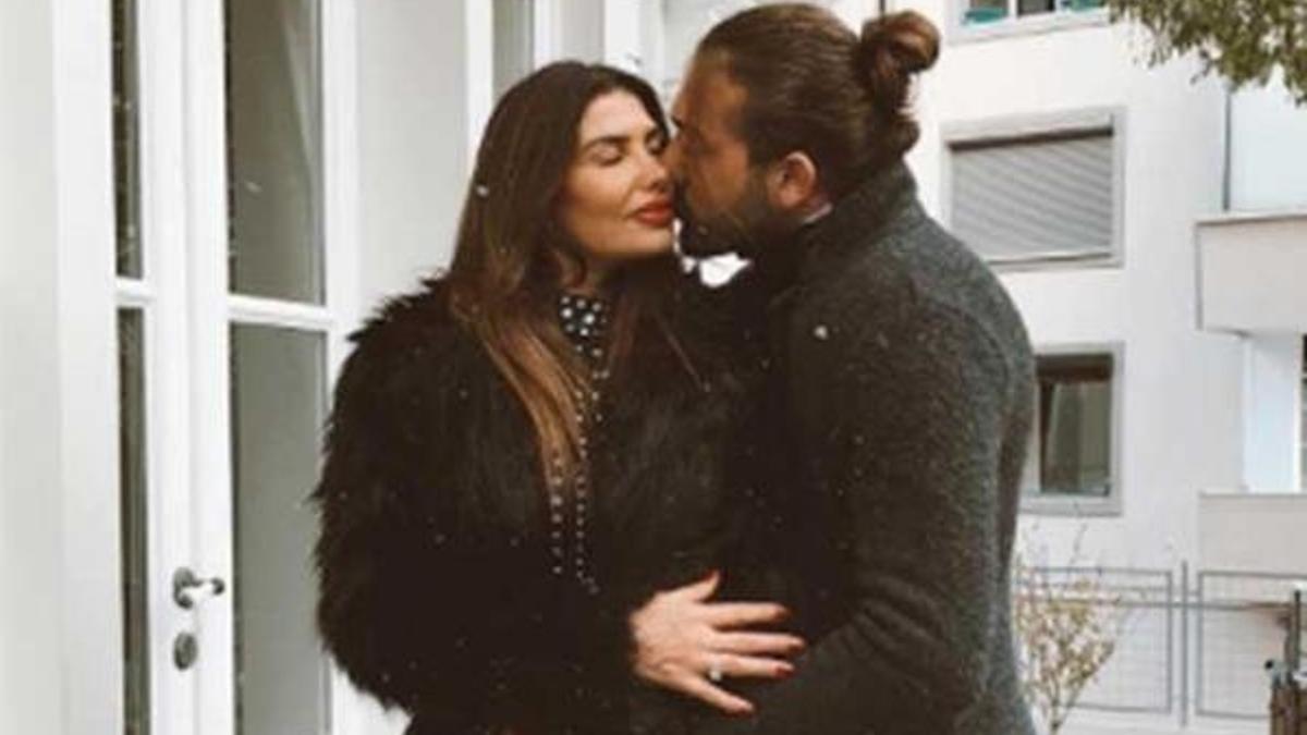 Şarkıcı Hatice evlilik teklifi aldı! Eski sevgilisi mekanı bastı
