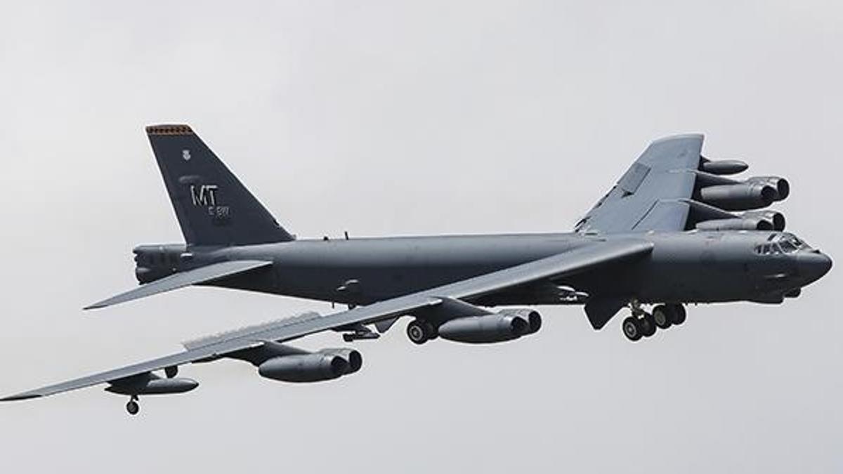 ABD'den bombardıman uçağıyla gözdağı
