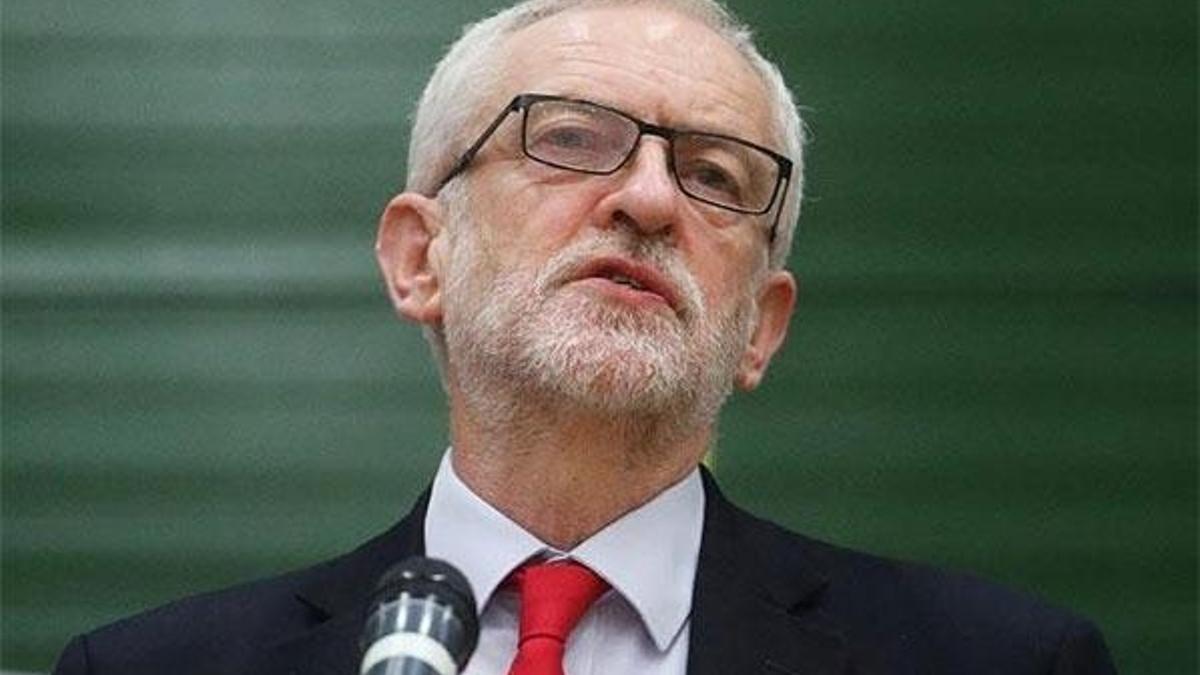 Seçim hezimetinden sonra Jeremy Corbyn istifa edeceğini açıkladı