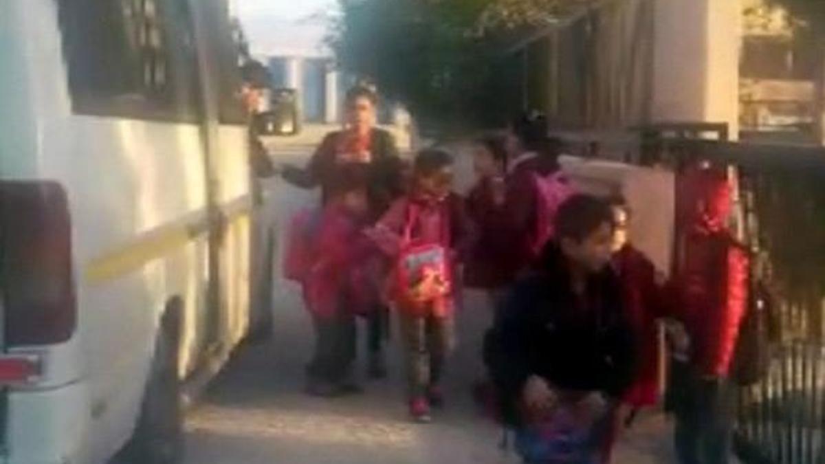 Adana'da öğrenci servisinde skandal!